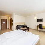 Nad Kralovnou Hotel & Restaurant